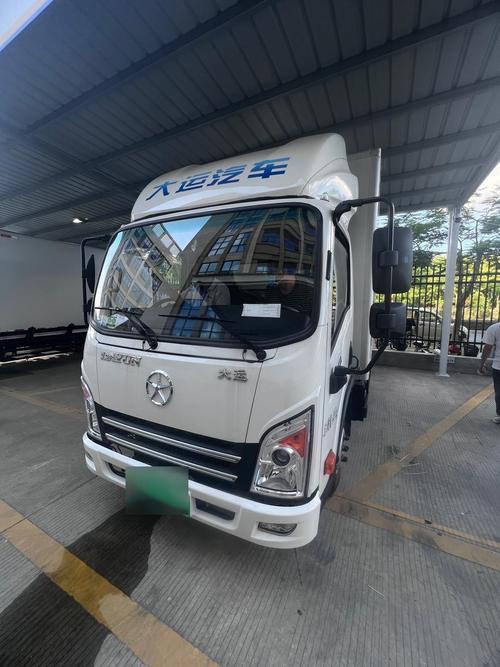 輕卡貨運(yùn)版可以拉人嗎輕卡可以拉車嗎